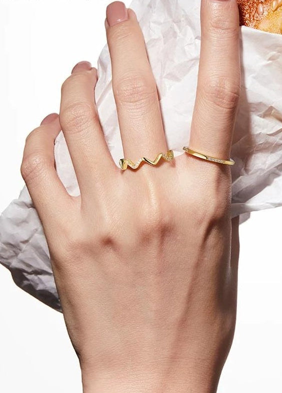 GOLD PIGMENT STACKING RING SET