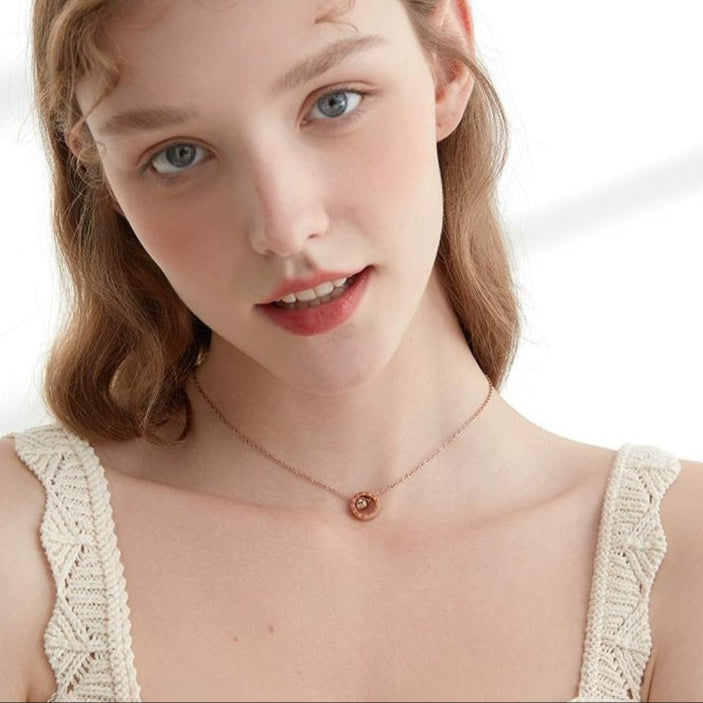 LUXURY ROMAN NUMERALS NECKLECE