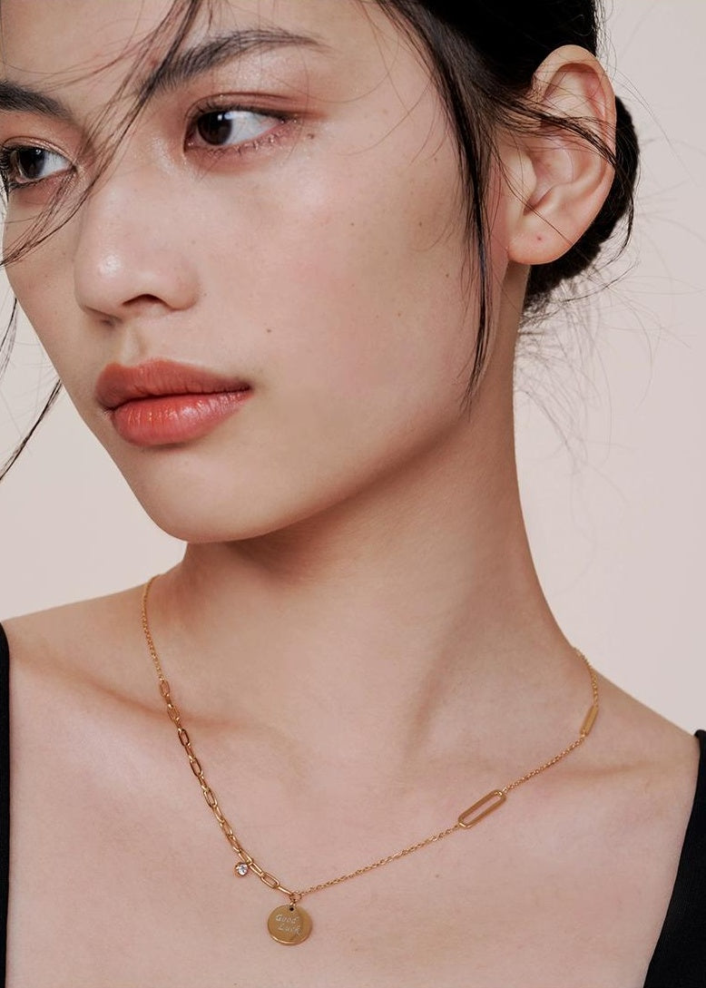 RETRO CHIC COLLARBONE NECKLACE