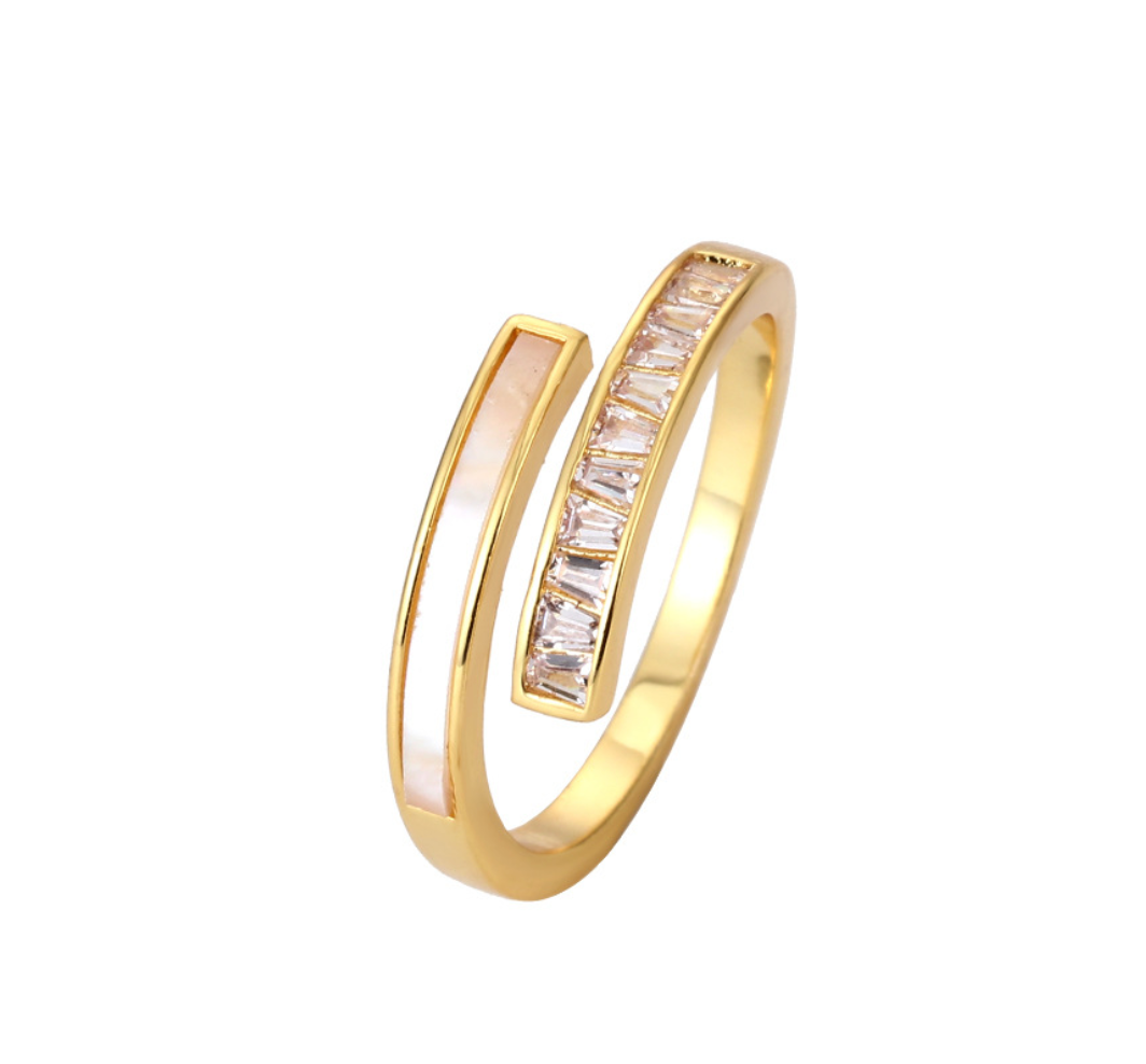 WHITE ZIRCONIA CROSS RING