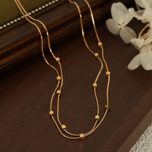 GOLD LAYER NECKLACE