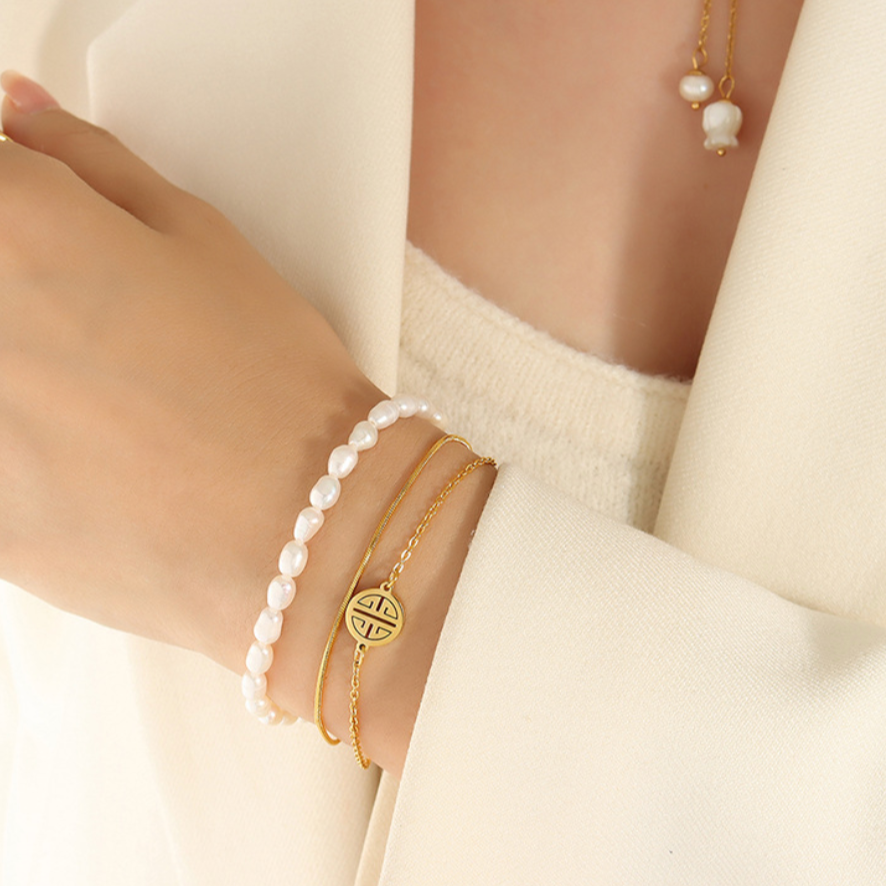ELE SYMBOL PEARL BRACELET