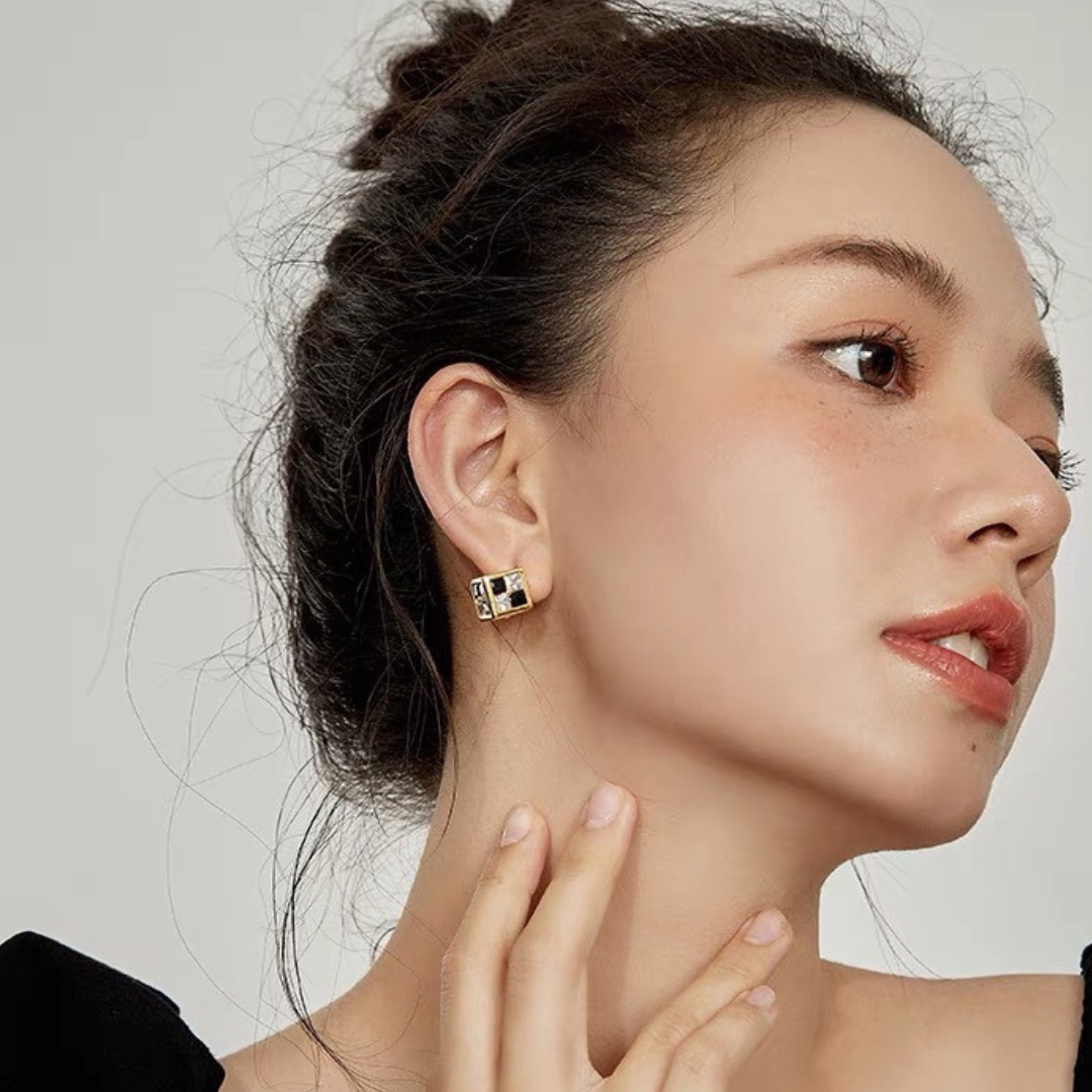 【LOEM】SQUARE PIERCE