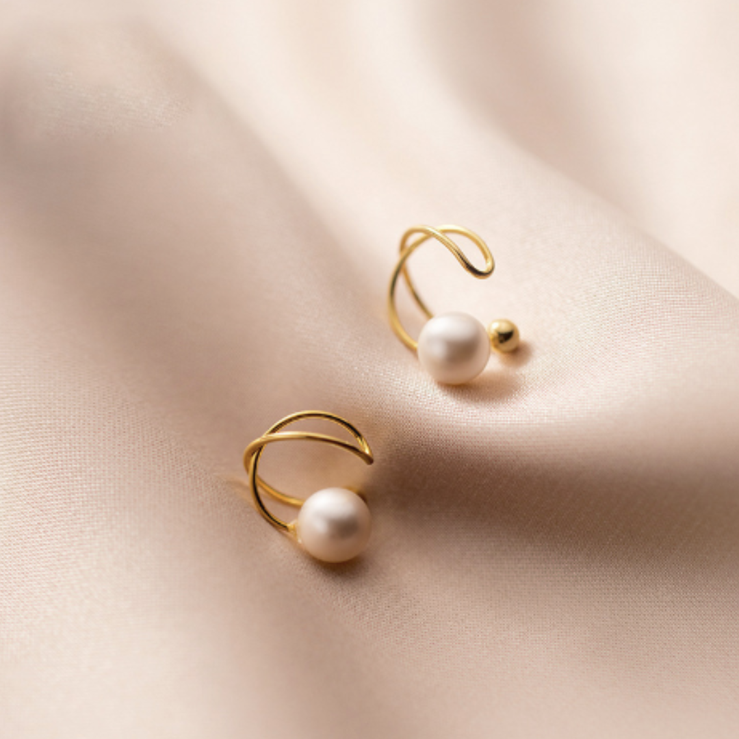 GOLD PEARL EARRING