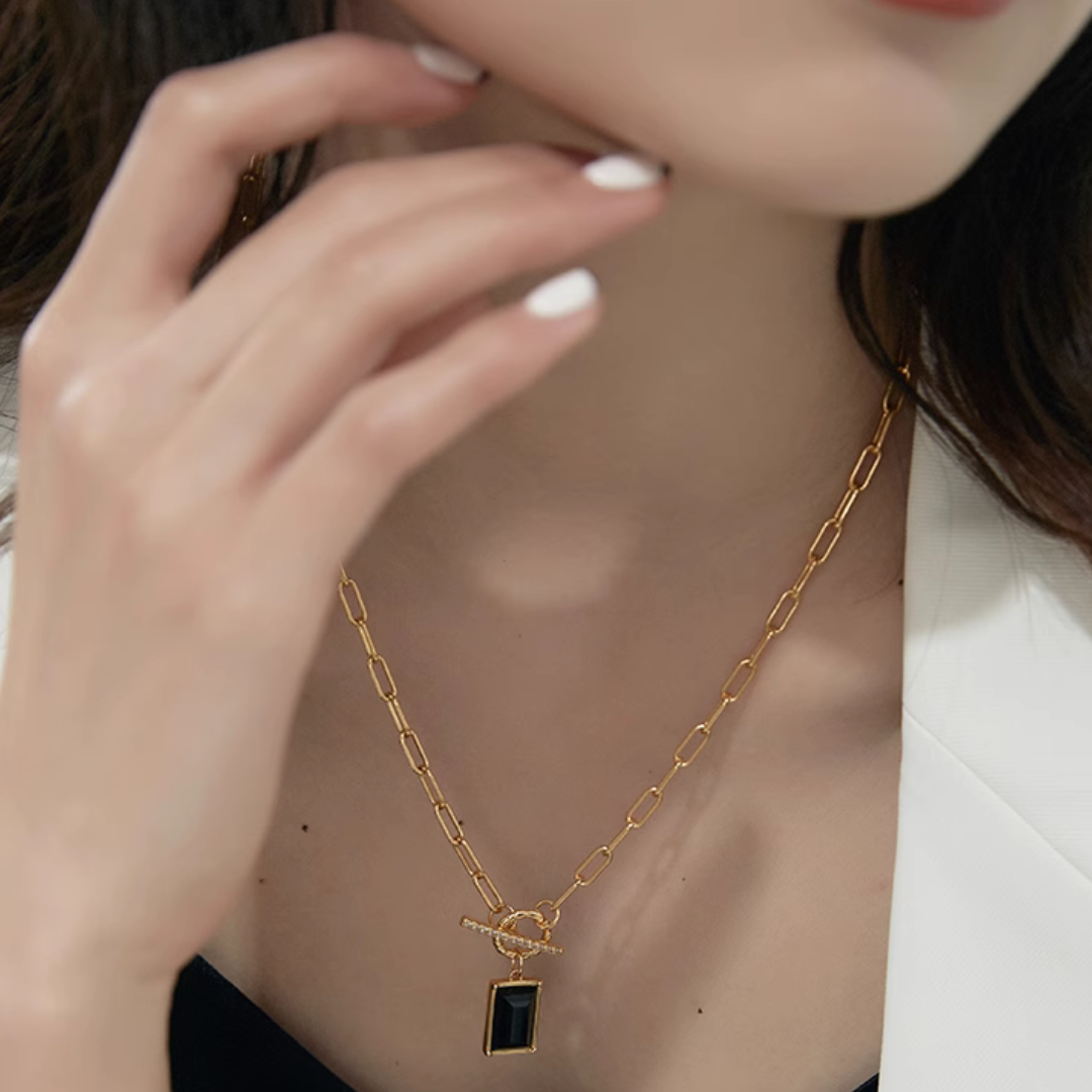 【LOEM】GOLD BLACK PLATE NECKLACE