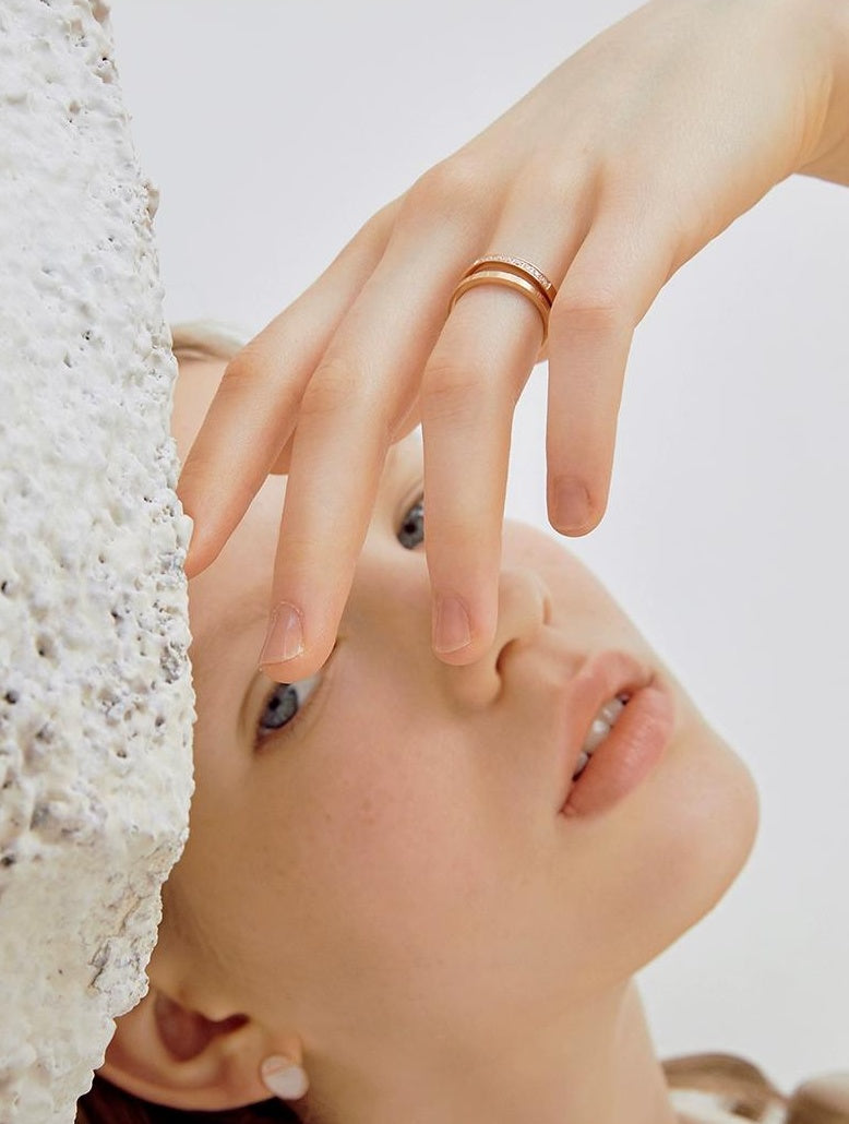 ROMAN NUMERAL TITANIUM RING