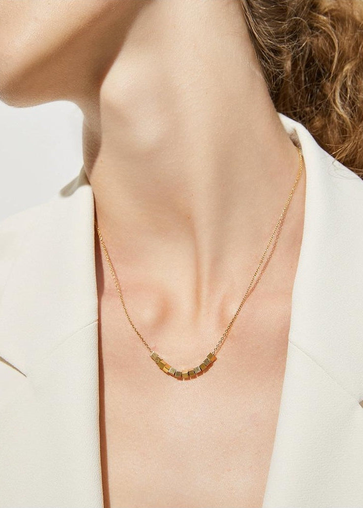 NICHE GOLD SQUARA NECKLACE
