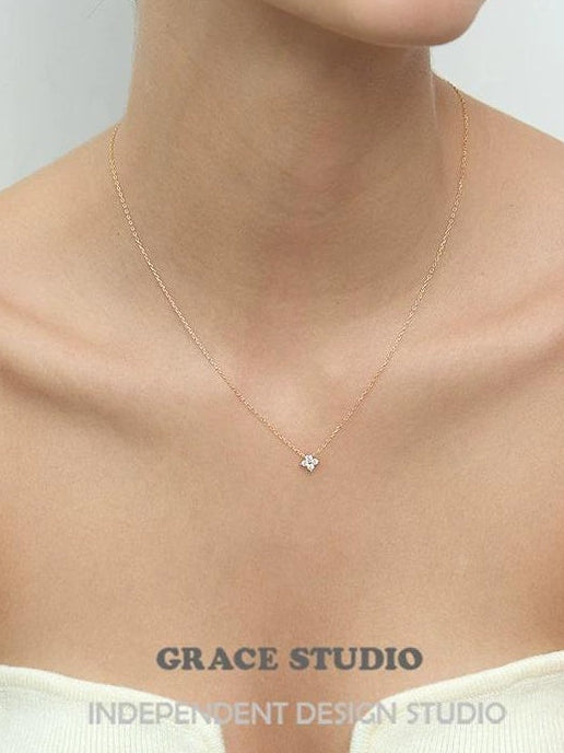STERLING SILVER CLOVER NECKLACE