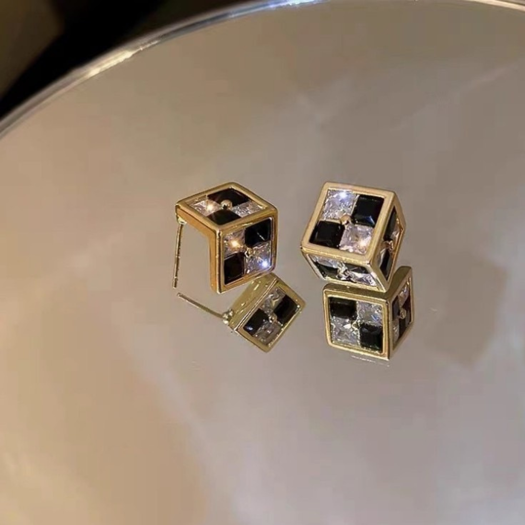 【LOEM】SQUARE PIERCE