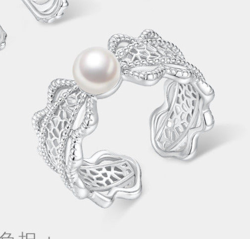 FRENCH-STYLE PEARL RING