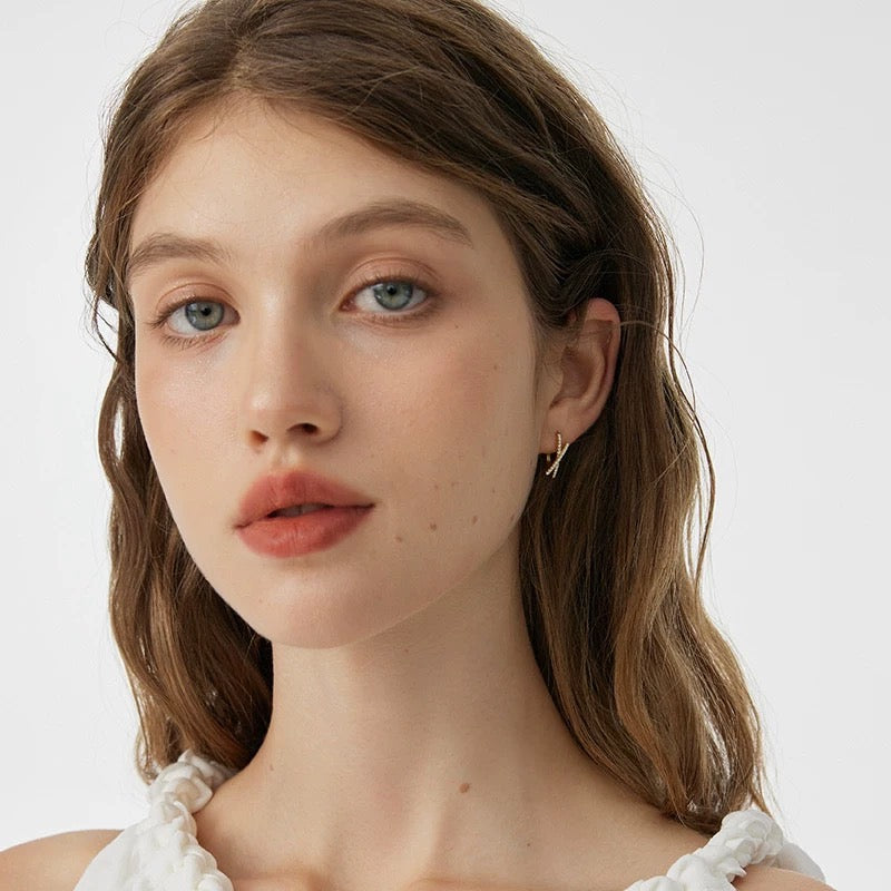 ZIRCONIA CROSS PIERCE