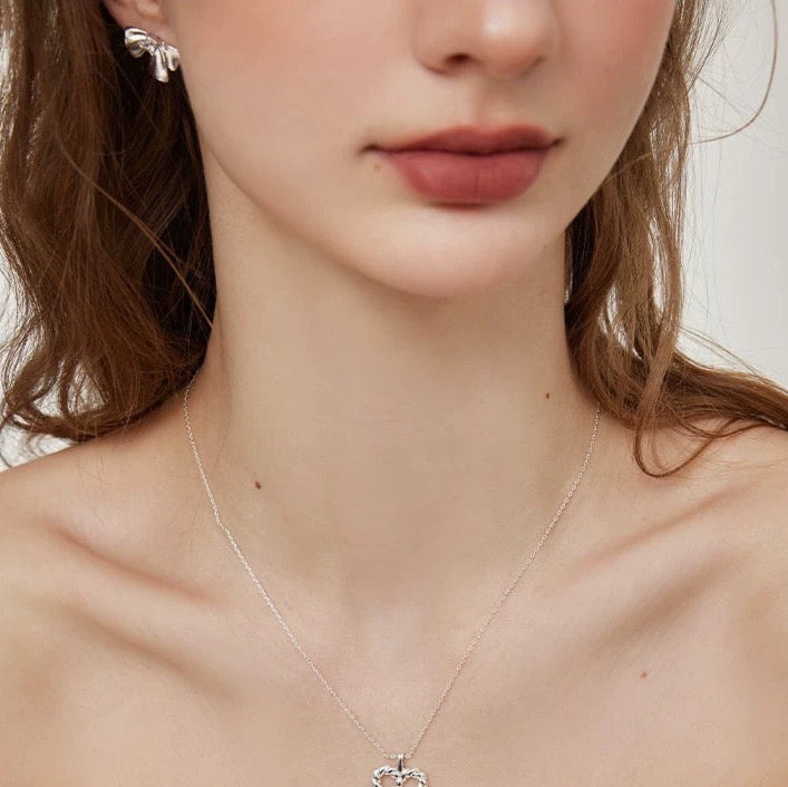 SILVER RIBBON PIERCE