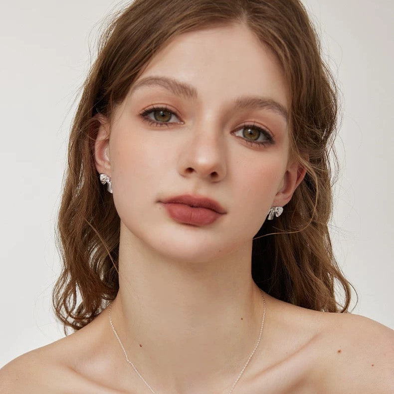 SILVER RIBBON PIERCE