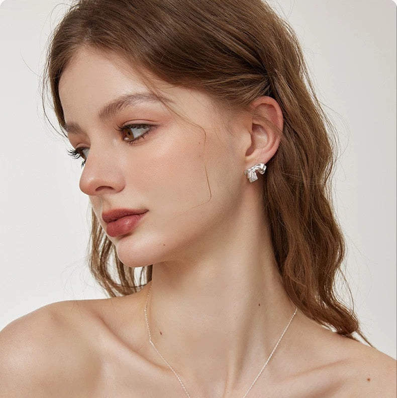 SILVER RIBBON PIERCE