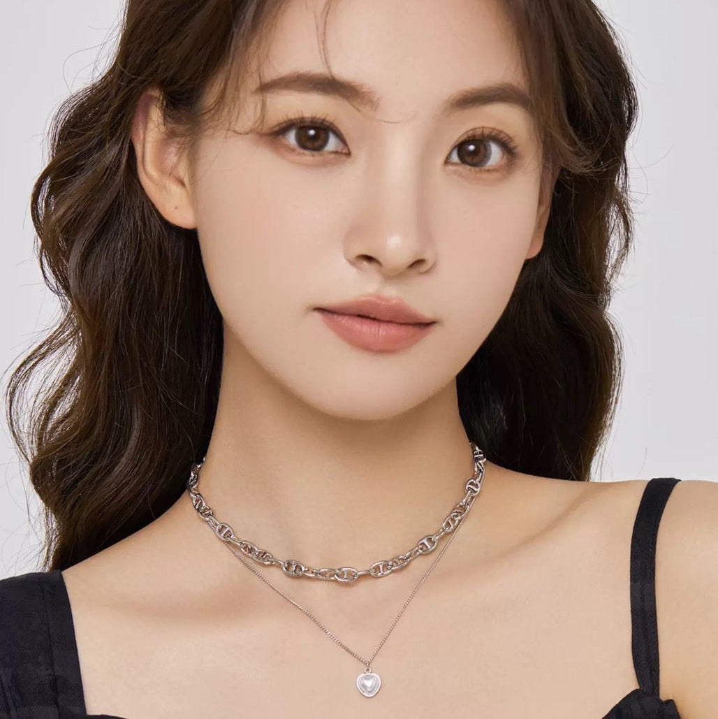 LAYERED CHOKER NECKLACE