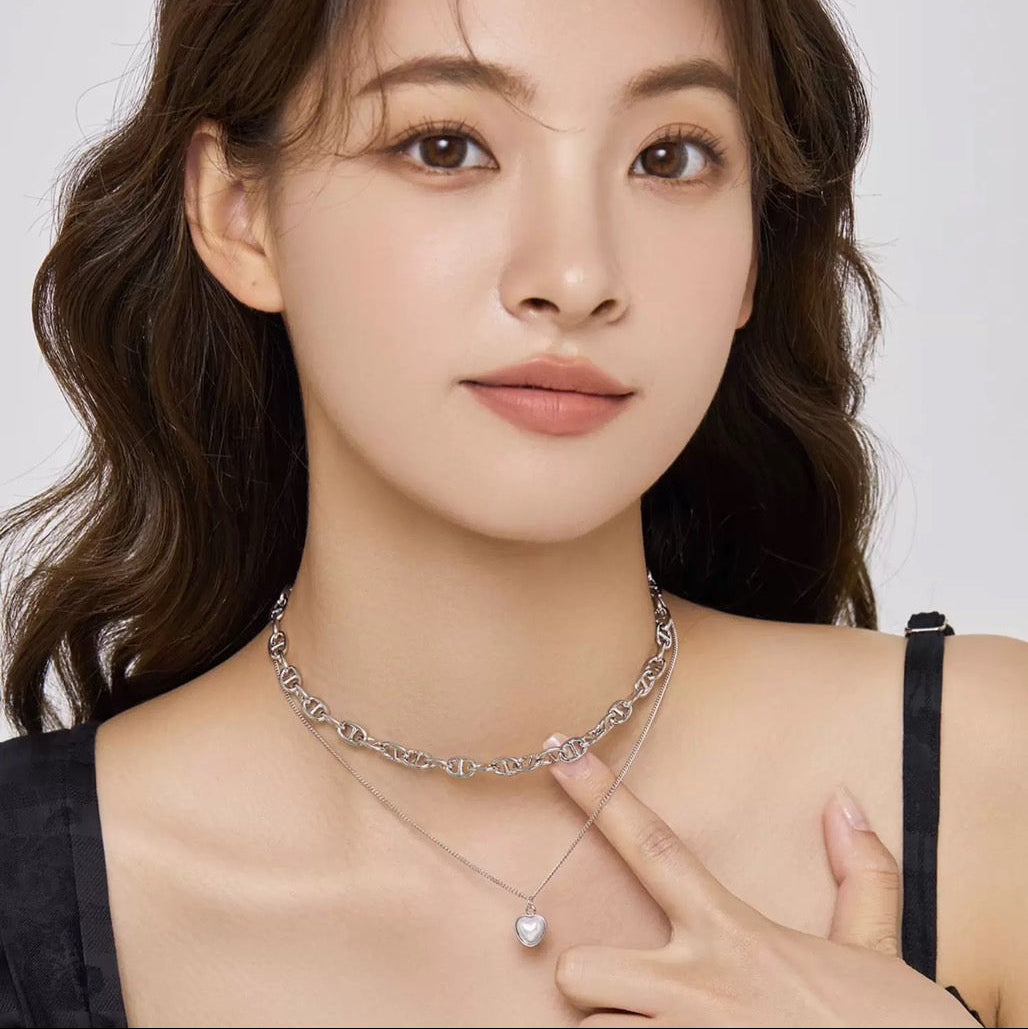 LAYERED CHOKER NECKLACE