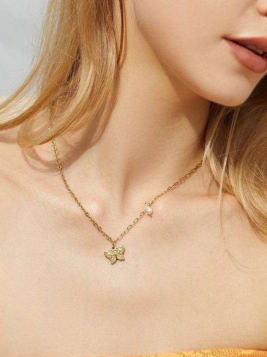 NICHE PEARL BUTTERFLY NECKLACE