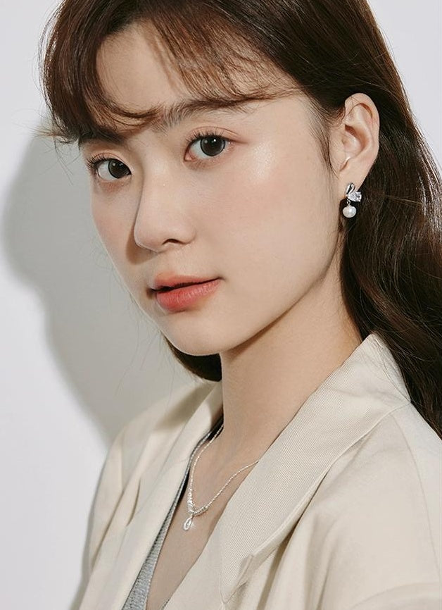 ELEGANT HEART NECKLACE