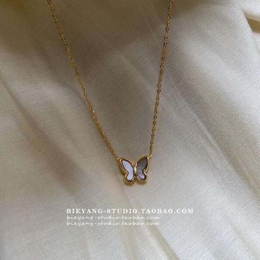 VINTAGE BUTTERFLY NECKLACE