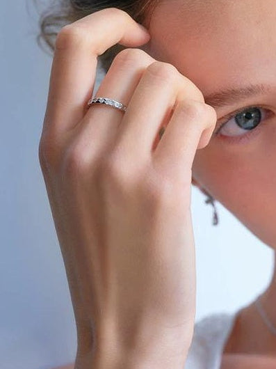 WILLOW GOLD DIAMOND RING