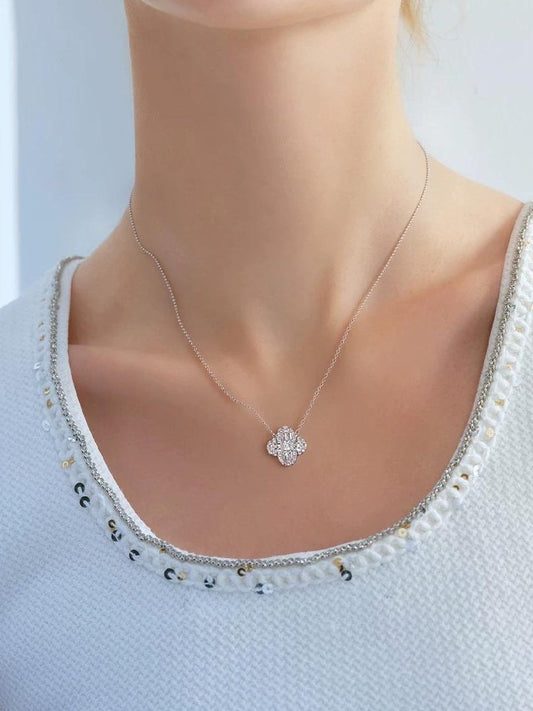 SILVER CLOVER PENDANT NECKLACE