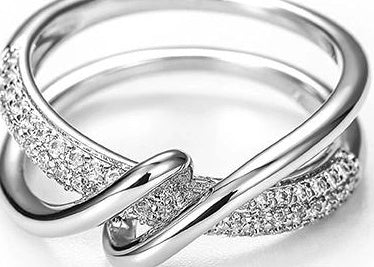 CHIC MINIMALIST RING