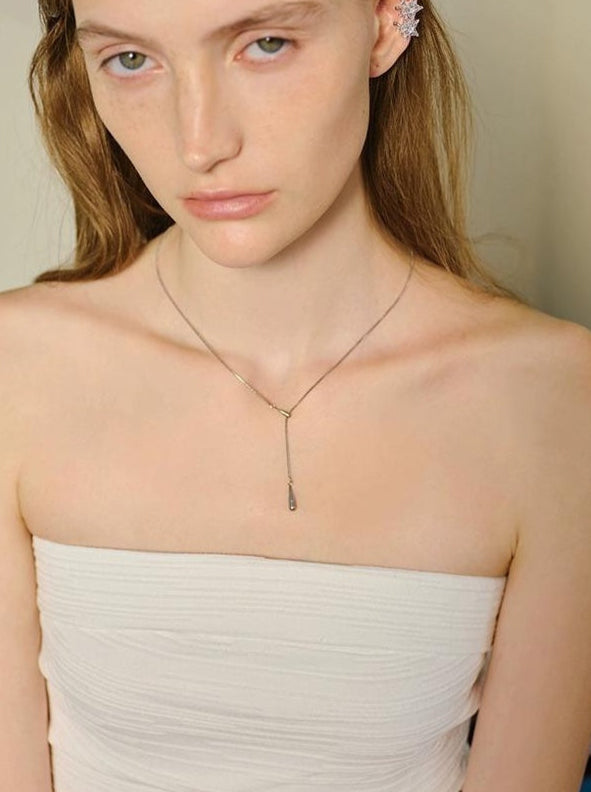 SILVER WILLOW WATER DORP NECKLASE