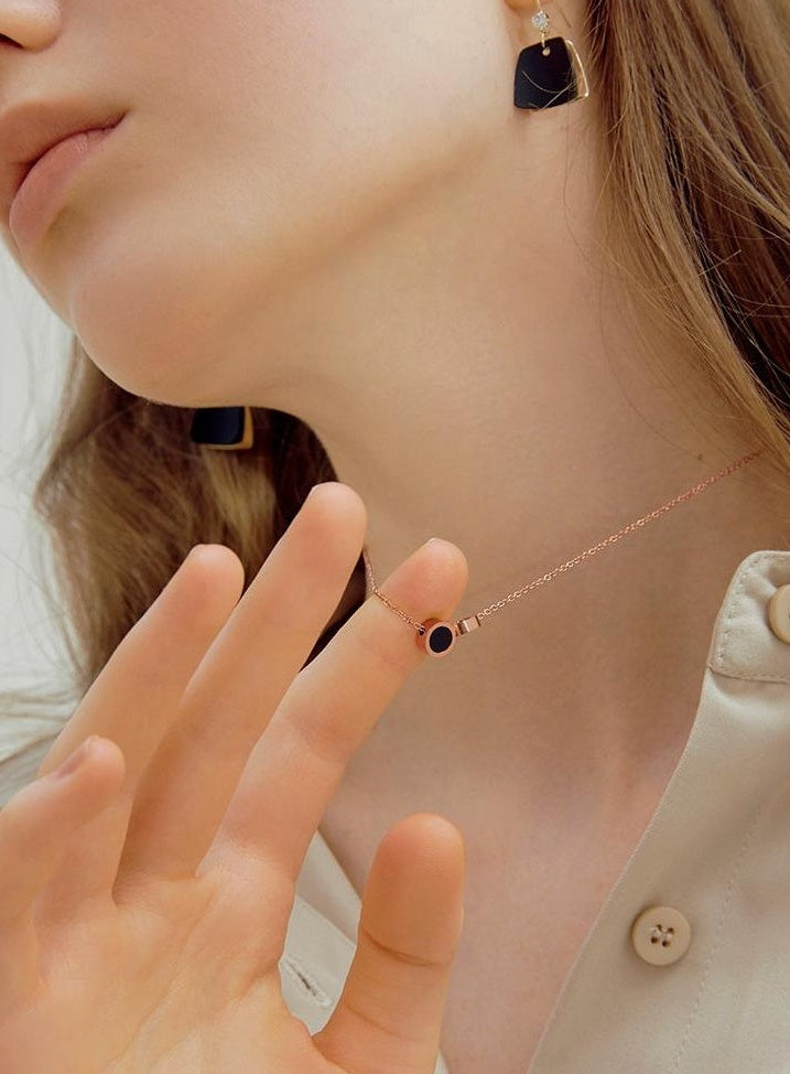 TITANIUM STEEL PENDANT NECKLACE