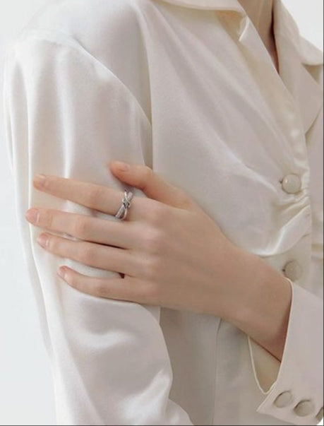CHIC MINIMALIST RING