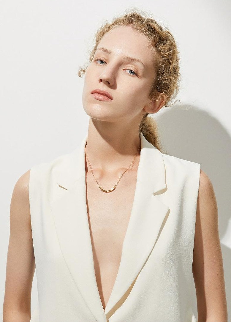 NICHE GOLD SQUARA NECKLACE