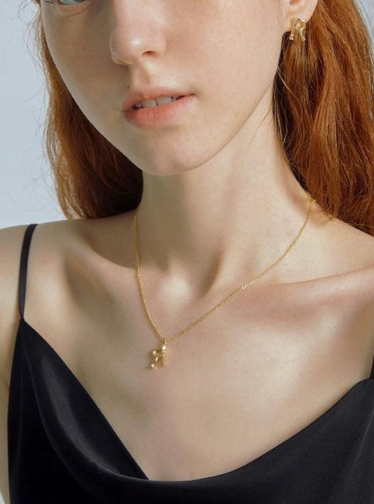 GOLD INITIAL PENDANT NECKLACE