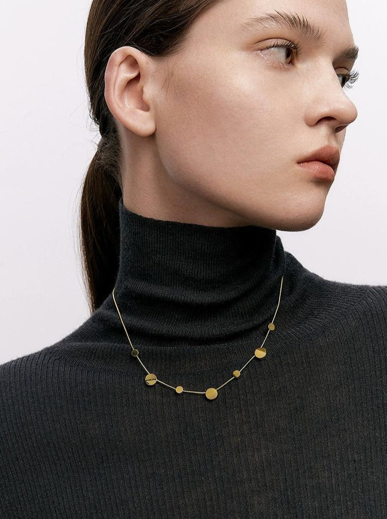 RETRO GOLD PENDANT NECKLACE