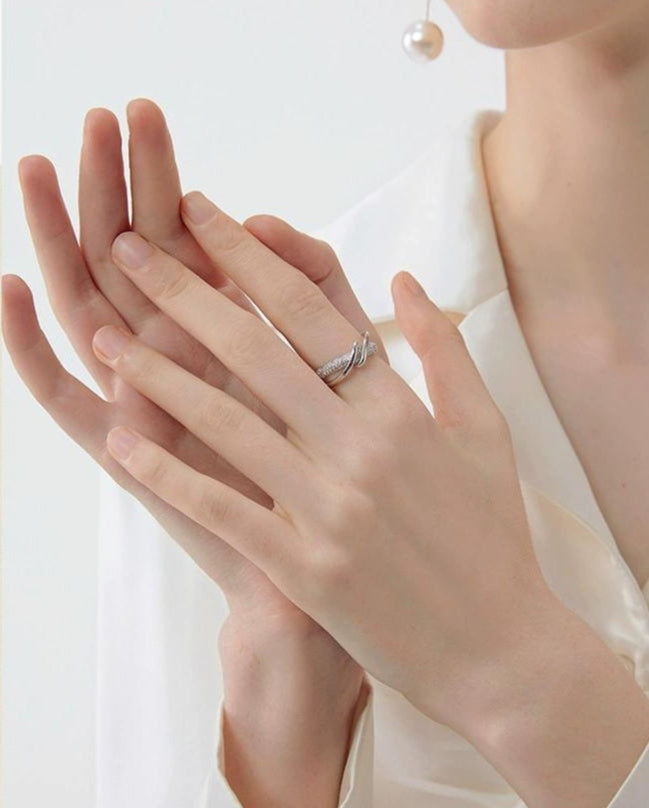 CHIC MINIMALIST RING