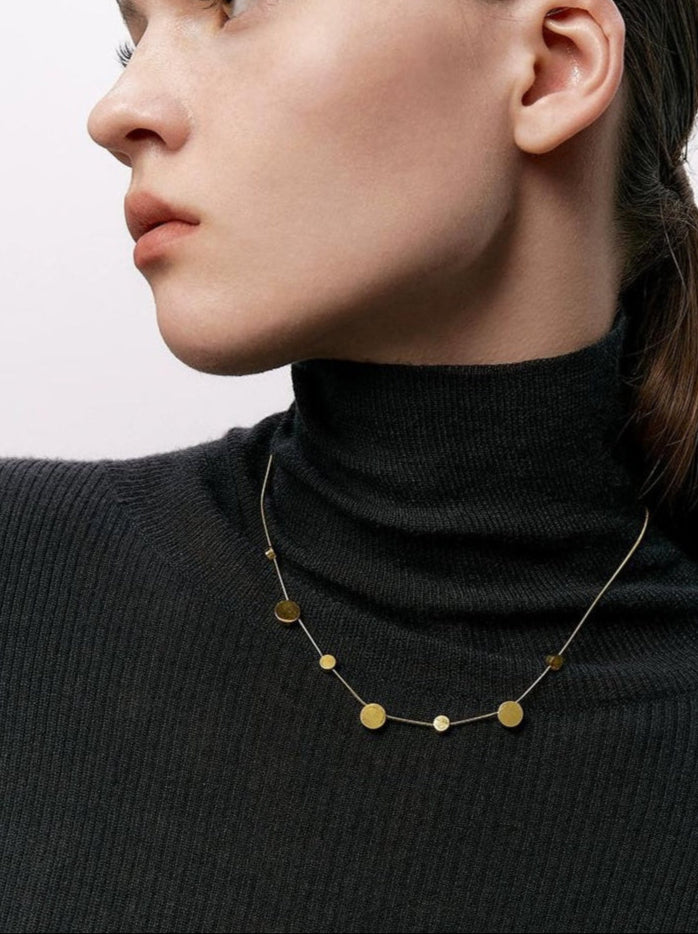 RETRO GOLD PENDANT NECKLACE