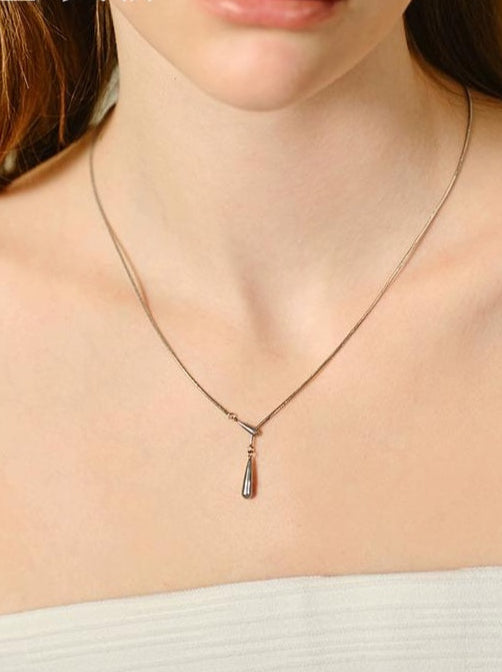 SILVER WILLOW WATER DORP NECKLASE