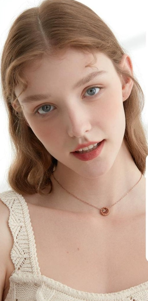 LUXURY ROMAN NUMERALS NECKLECE