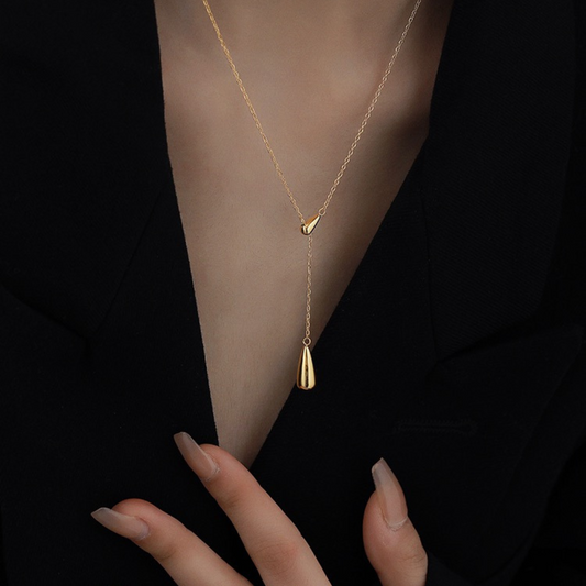 GOLD TEAR MOTIF NECKLACE