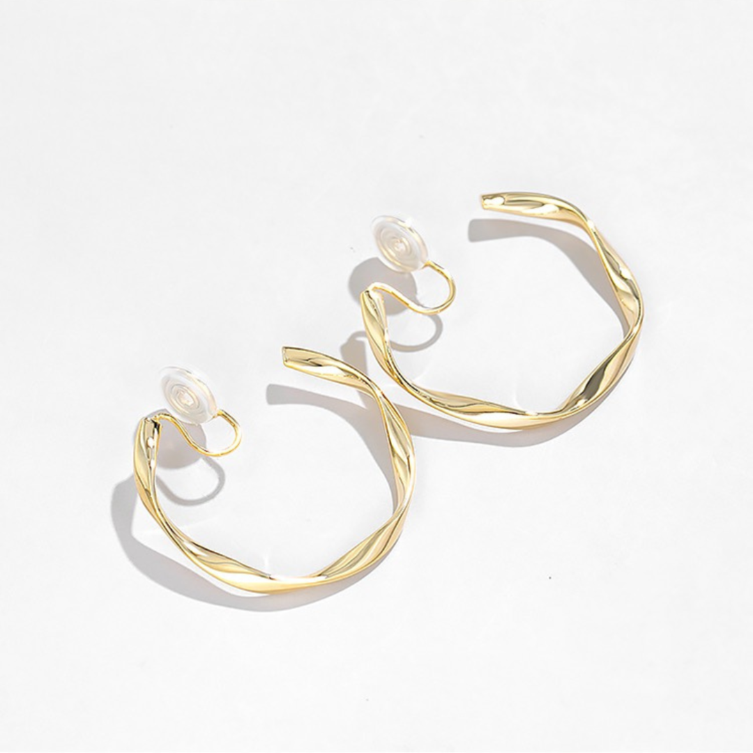 GOLD ANGULAR HOOP EARRING