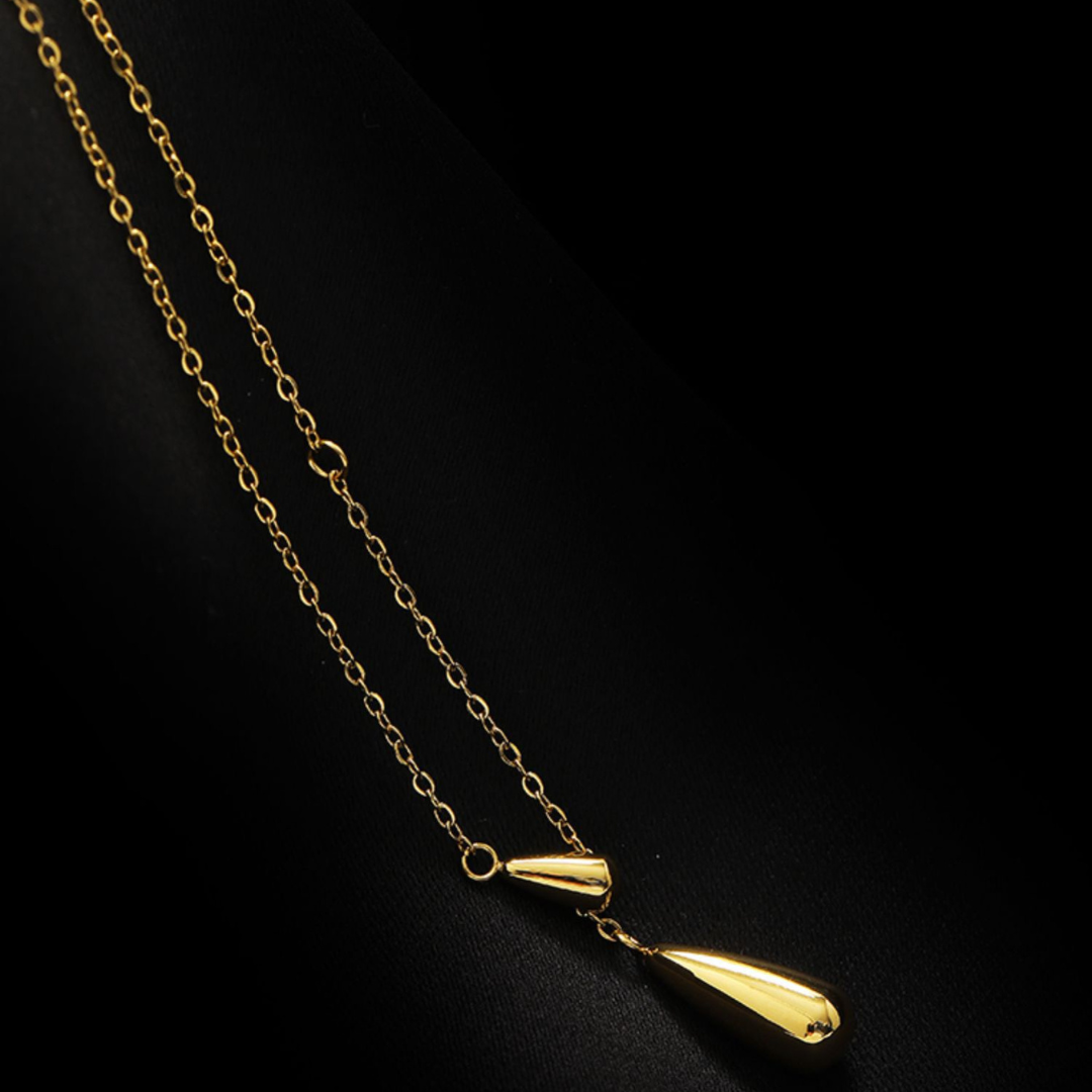 GOLD TEAR MOTIF NECKLACE