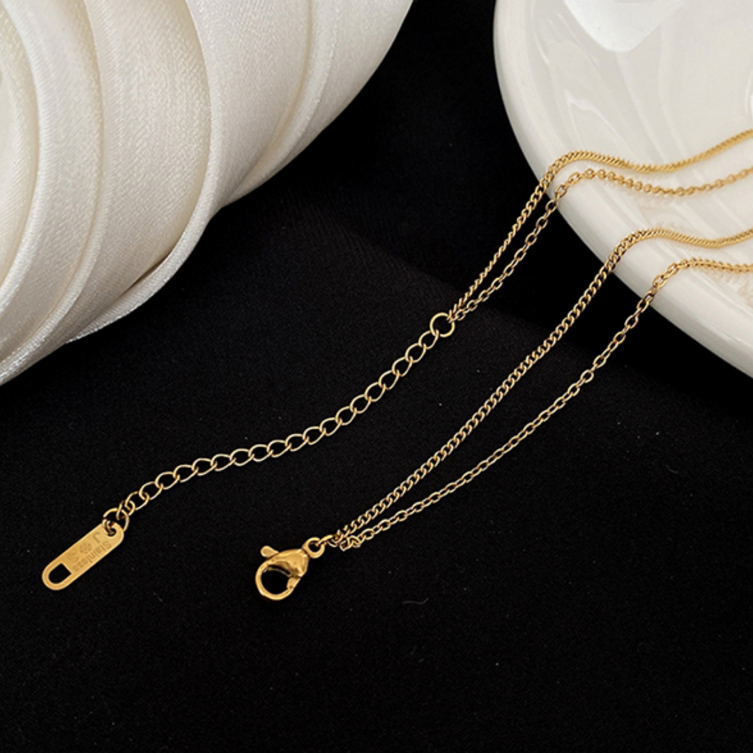 520 LETTER NECKLACE(Gold)