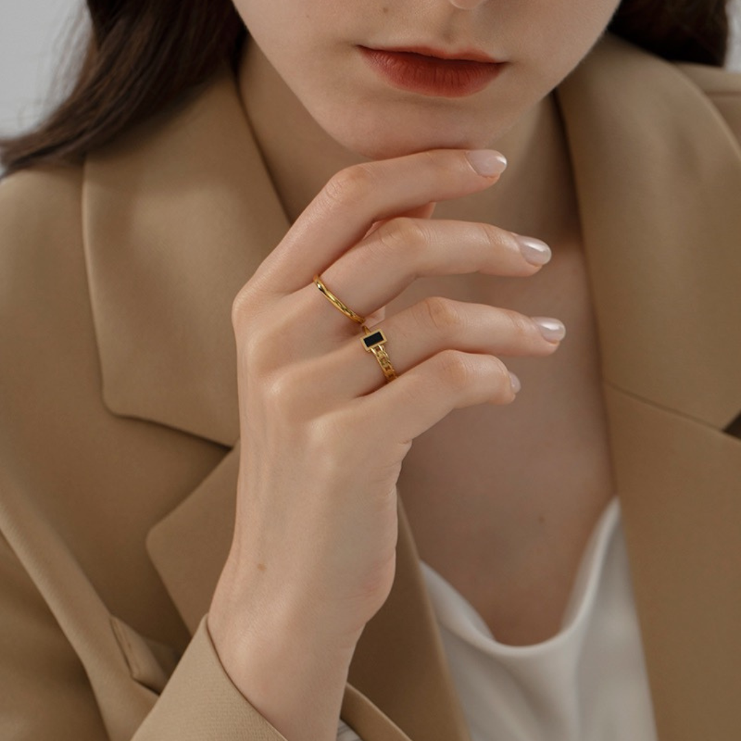 GOLD BLACK PLATE RING