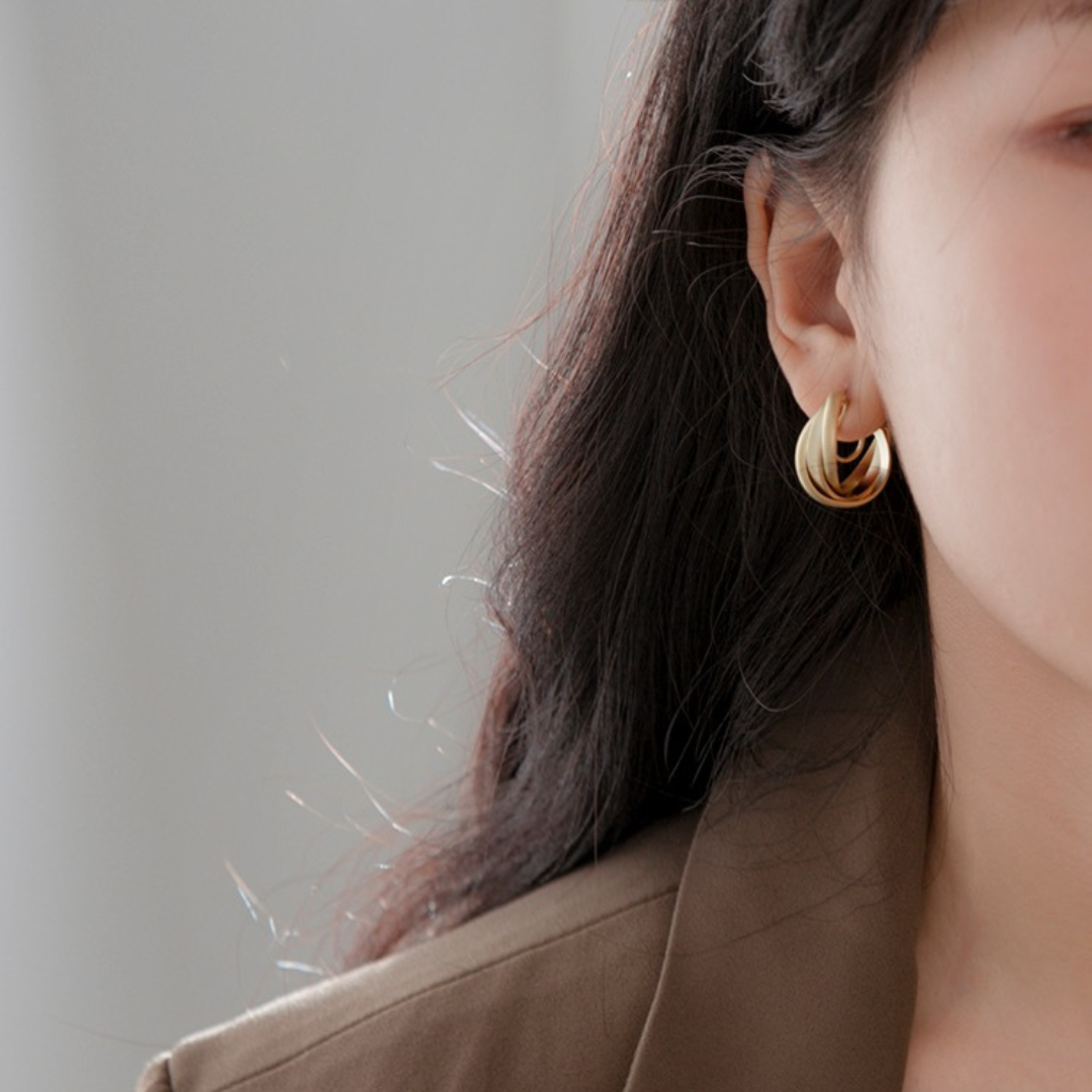 GOLD LAYER EARRING