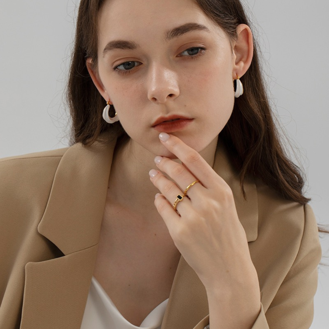 GOLD BLACK PLATE RING