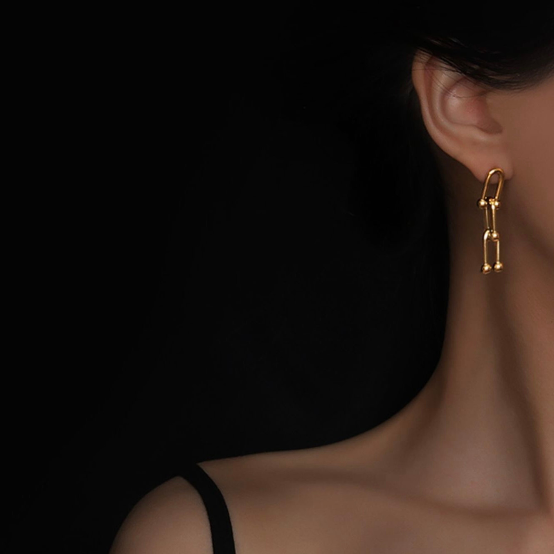 GOLD UNIT CHAIN PIERCE