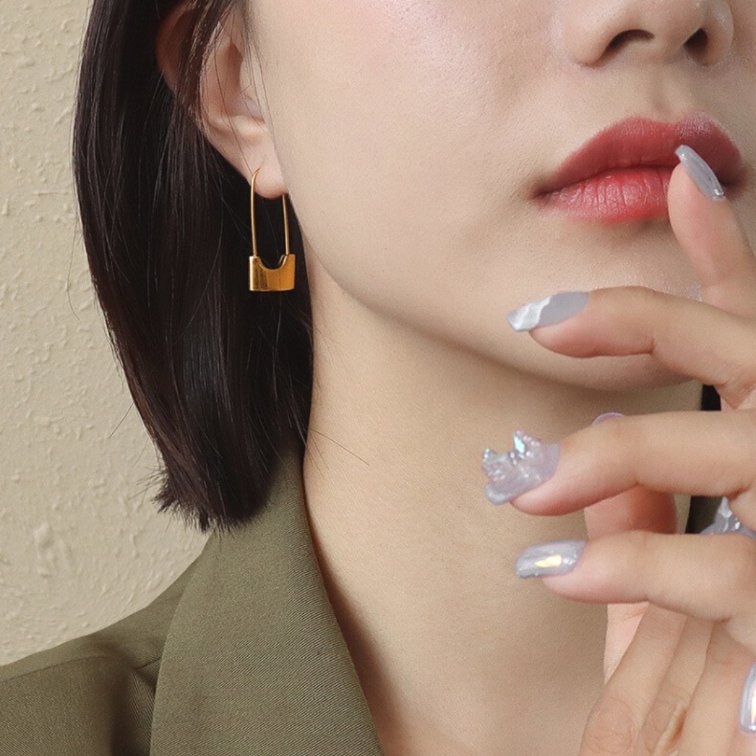 ELE LOCK PIERCE(全2色)