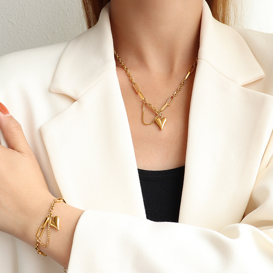 GOLD HEART BRACELET　