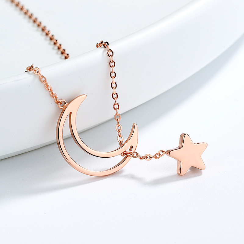 MOON NECKLACE