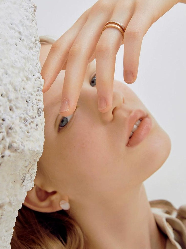 ROMAN NUMERAL TITANIUM RING