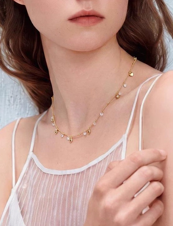 HEART-SHAPED COLLARBONE NECKLACE