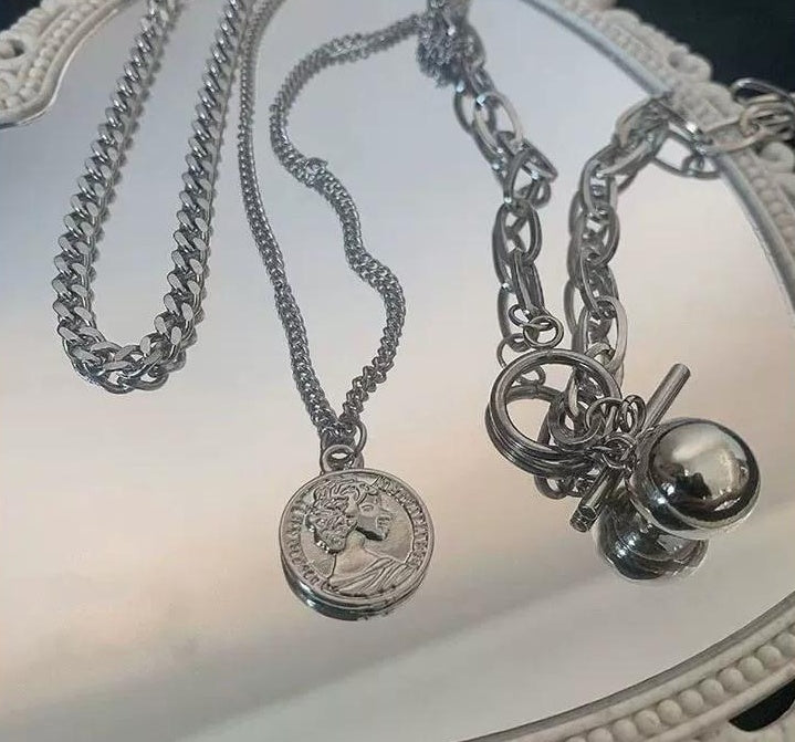 MINIMALIST LAYERED COIN NECKLACE